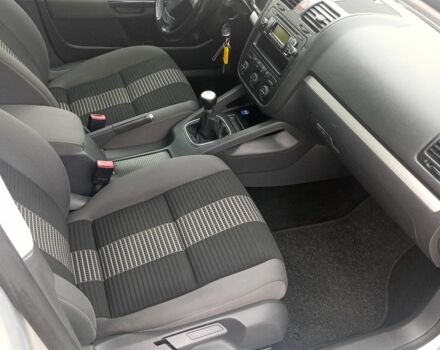 Серый Фольксваген Гольф, объемом двигателя 1.6 л и пробегом 240 тыс. км за 6500 $, фото 17 на Automoto.ua