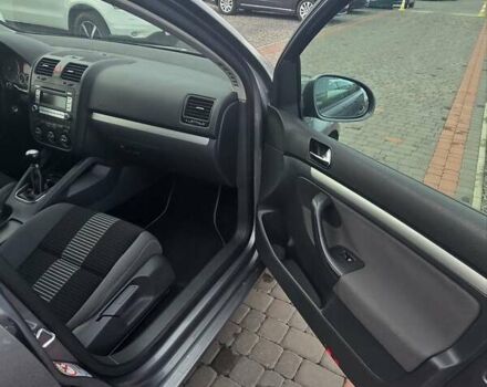 Серый Фольксваген Гольф, объемом двигателя 1.6 л и пробегом 299 тыс. км за 6790 $, фото 14 на Automoto.ua