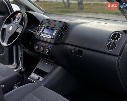 Серый Фольксваген Гольф, объемом двигателя 1.6 л и пробегом 248 тыс. км за 7200 $, фото 45 на Automoto.ua