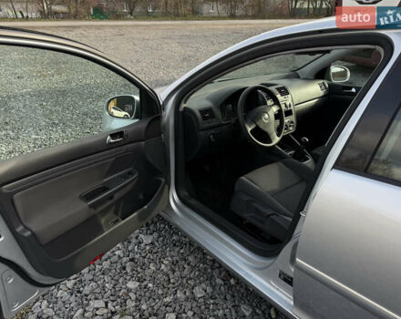 Сірий Фольксваген Гольф, об'ємом двигуна 1.6 л та пробігом 214 тис. км за 6200 $, фото 20 на Automoto.ua