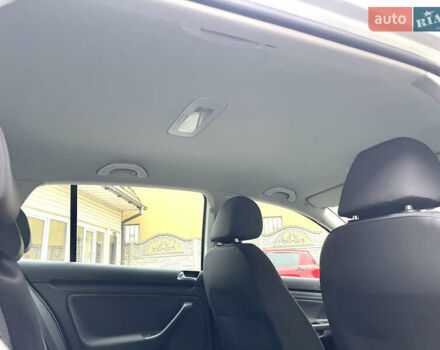 Серый Фольксваген Гольф, объемом двигателя 1.97 л и пробегом 261 тыс. км за 7700 $, фото 25 на Automoto.ua