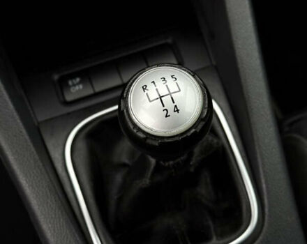 Серый Фольксваген Гольф, объемом двигателя 1.6 л и пробегом 227 тыс. км за 6300 $, фото 56 на Automoto.ua