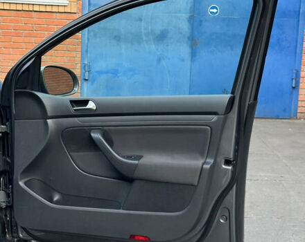 Серый Фольксваген Гольф, объемом двигателя 1.6 л и пробегом 232 тыс. км за 6799 $, фото 42 на Automoto.ua