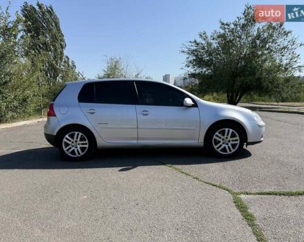 Сірий Фольксваген Гольф, об'ємом двигуна 1.39 л та пробігом 221 тис. км за 6000 $, фото 7 на Automoto.ua