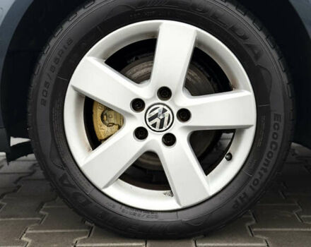 Серый Фольксваген Гольф, объемом двигателя 1.6 л и пробегом 227 тыс. км за 6300 $, фото 109 на Automoto.ua