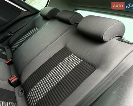 Серый Фольксваген Гольф, объемом двигателя 1.6 л и пробегом 227 тыс. км за 6300 $, фото 66 на Automoto.ua