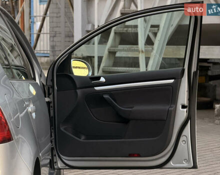 Серый Фольксваген Гольф, объемом двигателя 1.39 л и пробегом 201 тыс. км за 5999 $, фото 7 на Automoto.ua