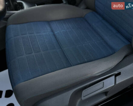 Сірий Фольксваген Гольф, об'ємом двигуна 1.6 л та пробігом 170 тис. км за 6600 $, фото 33 на Automoto.ua