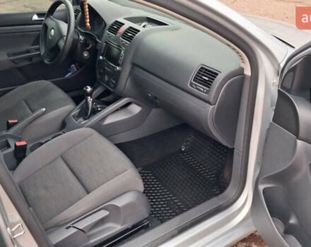 Серый Фольксваген Гольф, объемом двигателя 1.6 л и пробегом 175 тыс. км за 6200 $, фото 11 на Automoto.ua