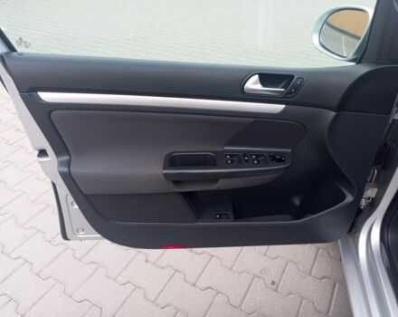 Серый Фольксваген Гольф, объемом двигателя 1.6 л и пробегом 240 тыс. км за 6500 $, фото 10 на Automoto.ua