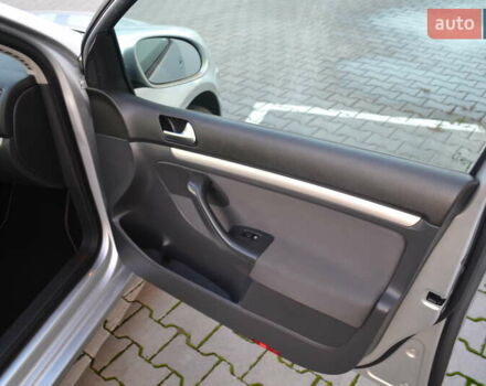 Сірий Фольксваген Гольф, об'ємом двигуна 1.6 л та пробігом 162 тис. км за 7200 $, фото 29 на Automoto.ua