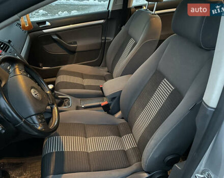 Сірий Фольксваген Гольф, об'ємом двигуна 1.6 л та пробігом 203 тис. км за 5700 $, фото 16 на Automoto.ua