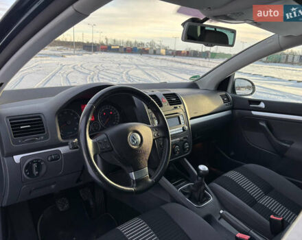 Сірий Фольксваген Гольф, об'ємом двигуна 1.4 л та пробігом 230 тис. км за 5700 $, фото 12 на Automoto.ua