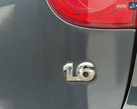 Сірий Фольксваген Гольф, об'ємом двигуна 1.6 л та пробігом 229 тис. км за 5555 $, фото 36 на Automoto.ua