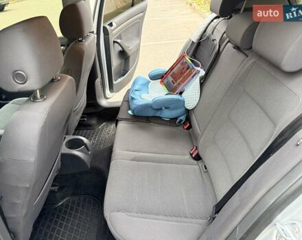 Серый Фольксваген Гольф, объемом двигателя 2.5 л и пробегом 247 тыс. км за 5700 $, фото 13 на Automoto.ua