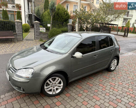 Серый Фольксваген Гольф, объемом двигателя 1.39 л и пробегом 275 тыс. км за 6250 $, фото 4 на Automoto.ua