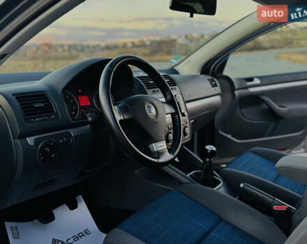 Сірий Фольксваген Гольф, об'ємом двигуна 1.6 л та пробігом 170 тис. км за 6600 $, фото 35 на Automoto.ua