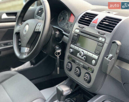 Сірий Фольксваген Гольф, об'ємом двигуна 1.4 л та пробігом 211 тис. км за 6850 $, фото 16 на Automoto.ua