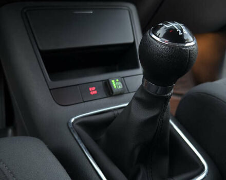 Серый Фольксваген Гольф, объемом двигателя 1.6 л и пробегом 248 тыс. км за 7200 $, фото 52 на Automoto.ua