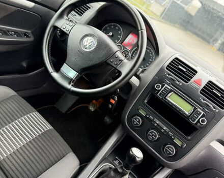Серый Фольксваген Гольф, объемом двигателя 1.6 л и пробегом 227 тыс. км за 6300 $, фото 90 на Automoto.ua