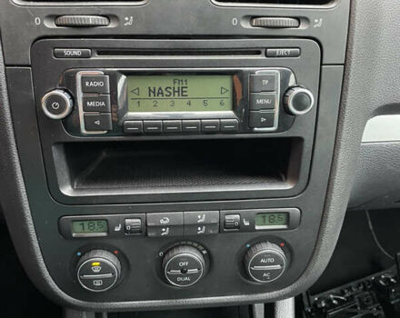 Серый Фольксваген Гольф, объемом двигателя 1.6 л и пробегом 177 тыс. км за 6850 $, фото 18 на Automoto.ua