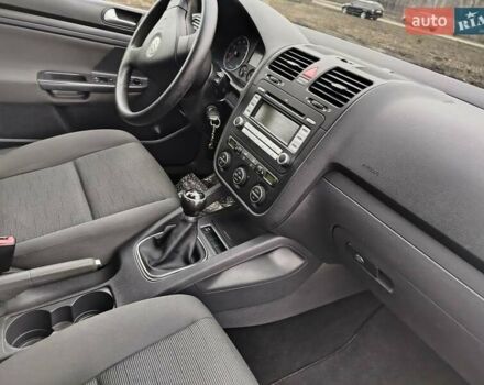 Серый Фольксваген Гольф, объемом двигателя 1.4 л и пробегом 201 тыс. км за 6900 $, фото 11 на Automoto.ua