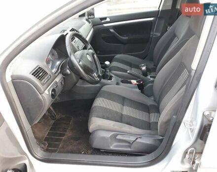 Серый Фольксваген Гольф, объемом двигателя 1.6 л и пробегом 249 тыс. км за 4700 $, фото 4 на Automoto.ua