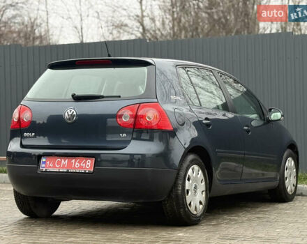 Сірий Фольксваген Гольф, об'ємом двигуна 1.6 л та пробігом 229 тис. км за 5555 $, фото 40 на Automoto.ua