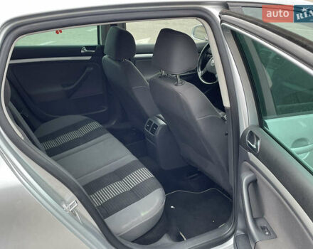 Серый Фольксваген Гольф, объемом двигателя 1.4 л и пробегом 184 тыс. км за 6999 $, фото 5 на Automoto.ua