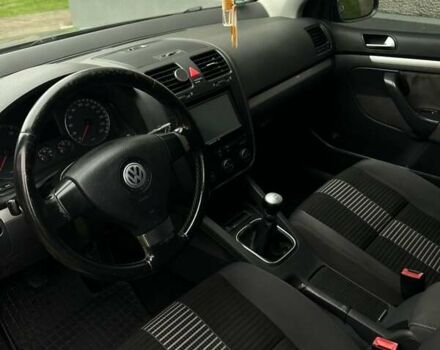 Серый Фольксваген Гольф, объемом двигателя 1.4 л и пробегом 214 тыс. км за 5400 $, фото 2 на Automoto.ua