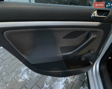 Сірий Фольксваген Гольф, об'ємом двигуна 1.6 л та пробігом 203 тис. км за 5700 $, фото 18 на Automoto.ua