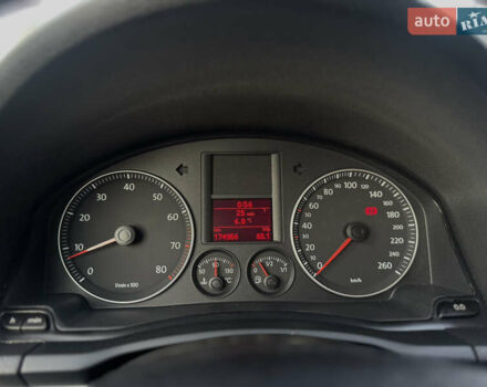 Серый Фольксваген Гольф, объемом двигателя 1.6 л и пробегом 170 тыс. км за 6600 $, фото 43 на Automoto.ua