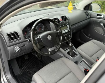 Серый Фольксваген Гольф, объемом двигателя 1.6 л и пробегом 223 тыс. км за 5900 $, фото 14 на Automoto.ua