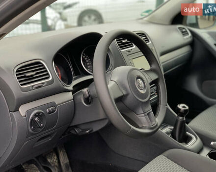 Серый Фольксваген Гольф, объемом двигателя 1.4 л и пробегом 228 тыс. км за 6899 $, фото 23 на Automoto.ua