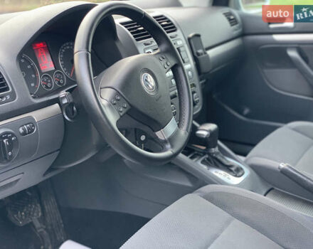 Сірий Фольксваген Гольф, об'ємом двигуна 1.4 л та пробігом 211 тис. км за 6850 $, фото 11 на Automoto.ua