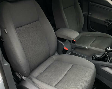 Сірий Фольксваген Гольф, об'ємом двигуна 1.39 л та пробігом 201 тис. км за 5400 $, фото 15 на Automoto.ua