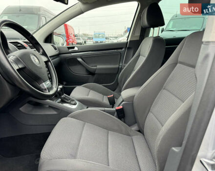 Сірий Фольксваген Гольф, об'ємом двигуна 1.4 л та пробігом 217 тис. км за 7800 $, фото 46 на Automoto.ua