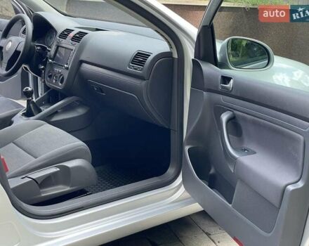 Сірий Фольксваген Гольф, об'ємом двигуна 1.4 л та пробігом 209 тис. км за 6500 $, фото 8 на Automoto.ua