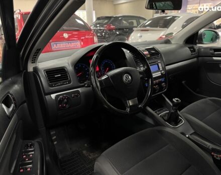 Сірий Фольксваген Гольф, об'ємом двигуна 0 л та пробігом 217 тис. км за 5800 $, фото 3 на Automoto.ua