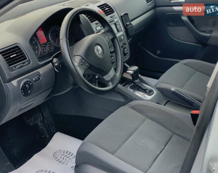 Сірий Фольксваген Гольф, об'ємом двигуна 1.4 л та пробігом 211 тис. км за 6850 $, фото 12 на Automoto.ua