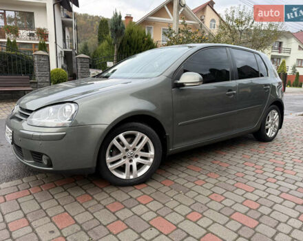 Серый Фольксваген Гольф, объемом двигателя 1.39 л и пробегом 275 тыс. км за 6250 $, фото 5 на Automoto.ua