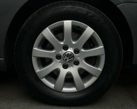 Серый Фольксваген Гольф, объемом двигателя 1.6 л и пробегом 232 тыс. км за 6799 $, фото 21 на Automoto.ua