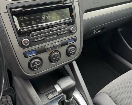 Серый Фольксваген Гольф, объемом двигателя 1.4 л и пробегом 233 тыс. км за 7500 $, фото 28 на Automoto.ua