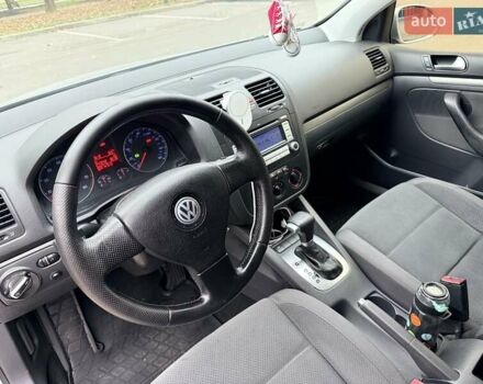 Серый Фольксваген Гольф, объемом двигателя 2.5 л и пробегом 247 тыс. км за 5700 $, фото 6 на Automoto.ua
