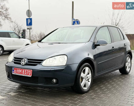 Серый Фольксваген Гольф, объемом двигателя 1.6 л и пробегом 227 тыс. км за 6300 $, фото 2 на Automoto.ua
