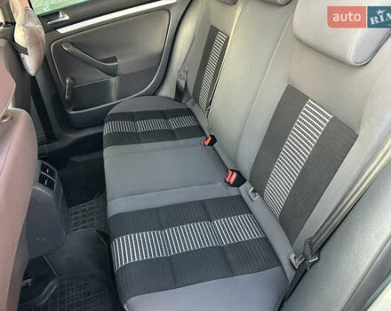 Сірий Фольксваген Гольф, об'ємом двигуна 1.39 л та пробігом 241 тис. км за 6199 $, фото 19 на Automoto.ua