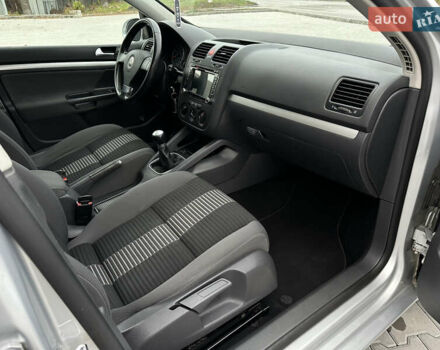 Серый Фольксваген Гольф, объемом двигателя 1.4 л и пробегом 249 тыс. км за 5900 $, фото 36 на Automoto.ua