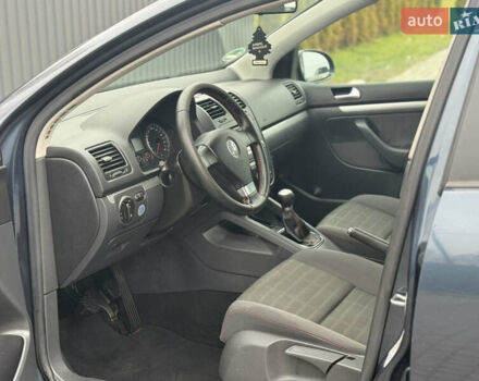 Сірий Фольксваген Гольф, об'ємом двигуна 1.6 л та пробігом 229 тис. км за 5555 $, фото 42 на Automoto.ua