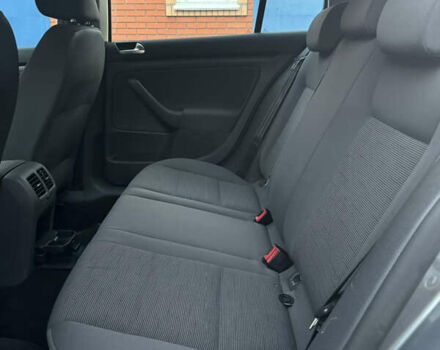 Серый Фольксваген Гольф, объемом двигателя 1.6 л и пробегом 232 тыс. км за 6799 $, фото 26 на Automoto.ua