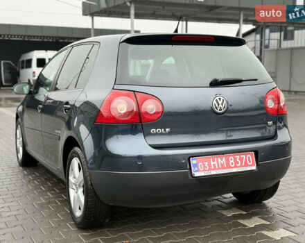 Серый Фольксваген Гольф, объемом двигателя 1.6 л и пробегом 227 тыс. км за 6300 $, фото 6 на Automoto.ua